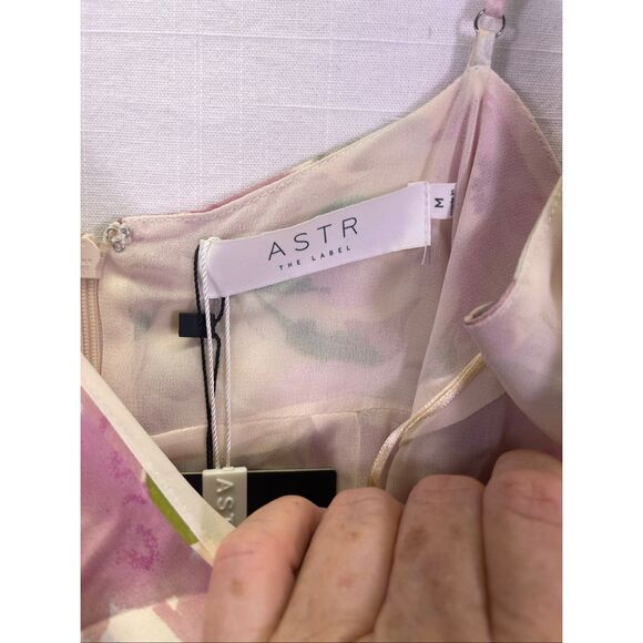 ASTR The Label Giselle Floral Twist Front Midi Dress Pink Green Size Medium NWT - Picture 6 of 14